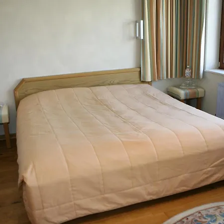 Le Coquin Oda ve Kahvaltı 3*